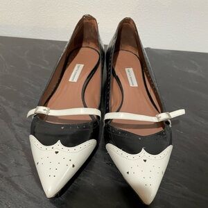 Tabitha Simmons black&white Belfy point toe flats